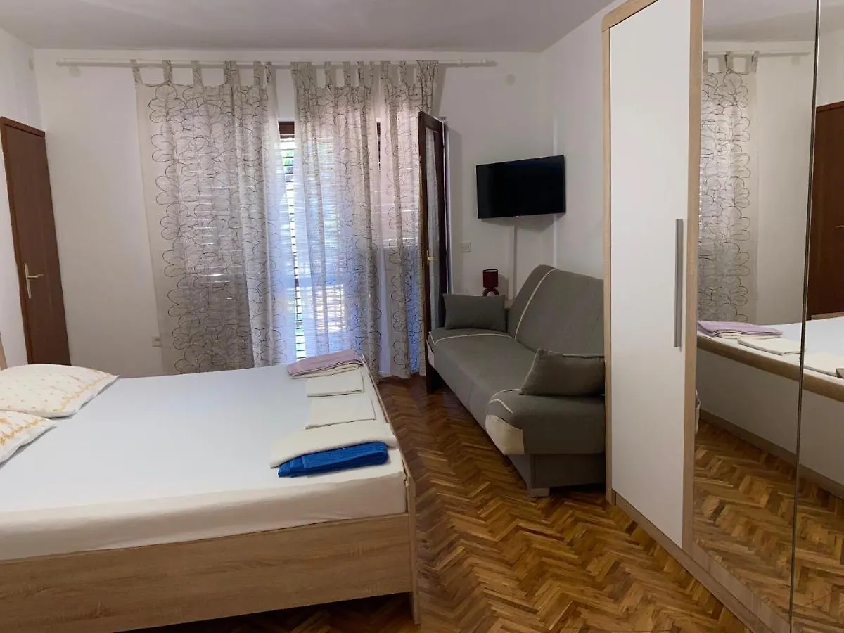 Guest house Apartmani Infinity Sukosan Croatia