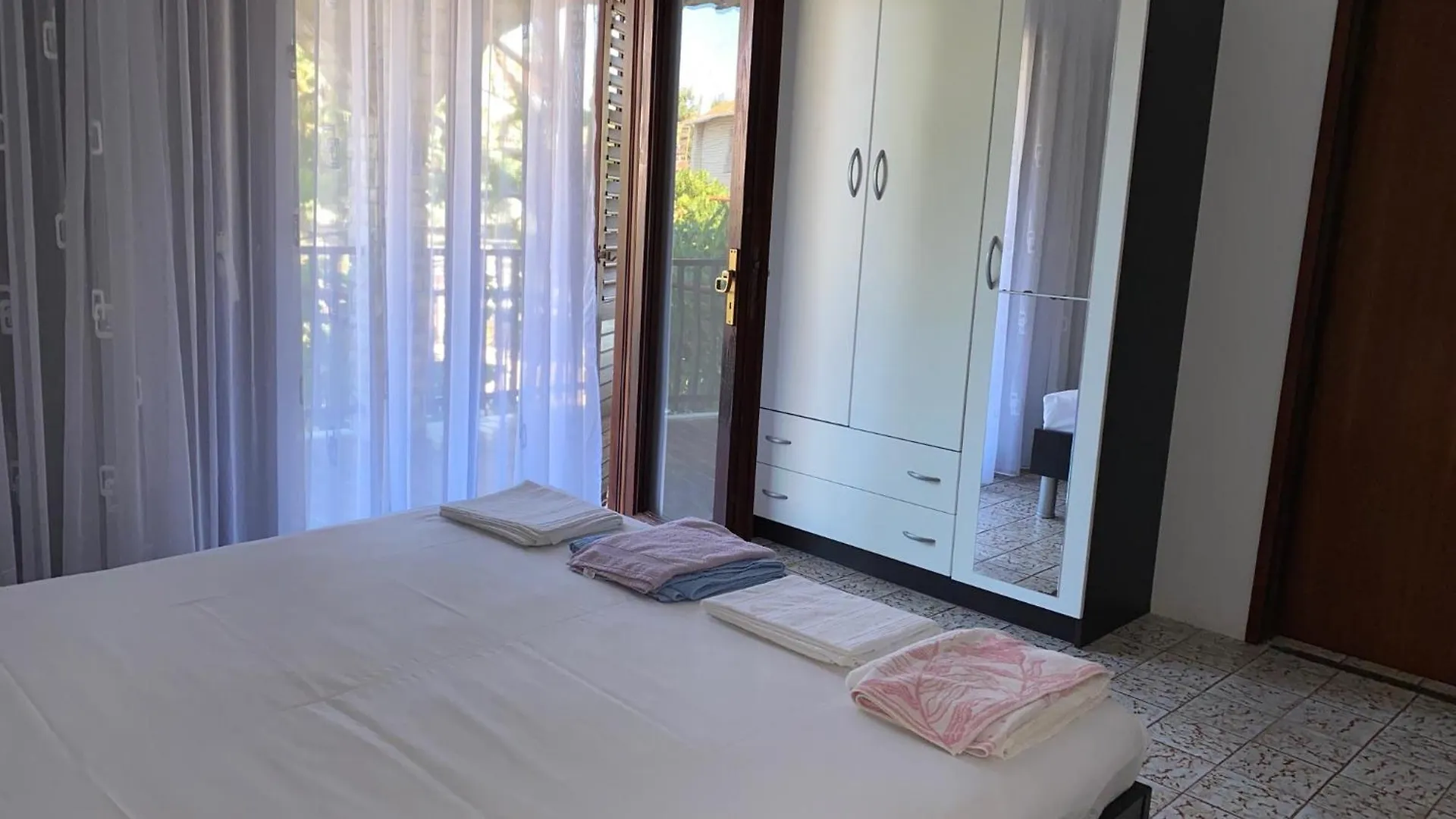 Guest house Apartmani Infinity Sukosan Croatia